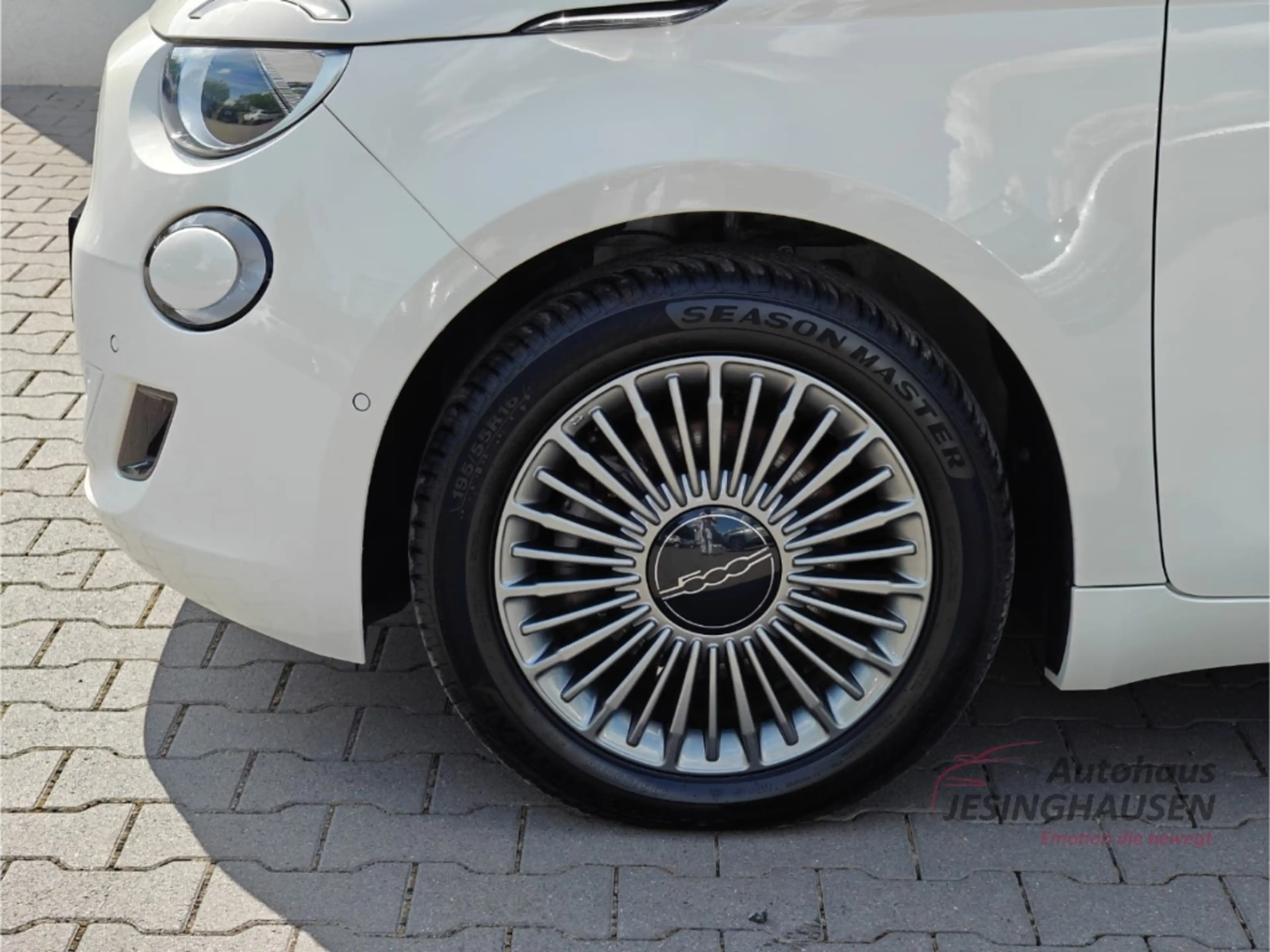 Fiat 500e WinterP.+Allwetter+360°PDC +RFK+Apple Carplay+Fahr — photo 12