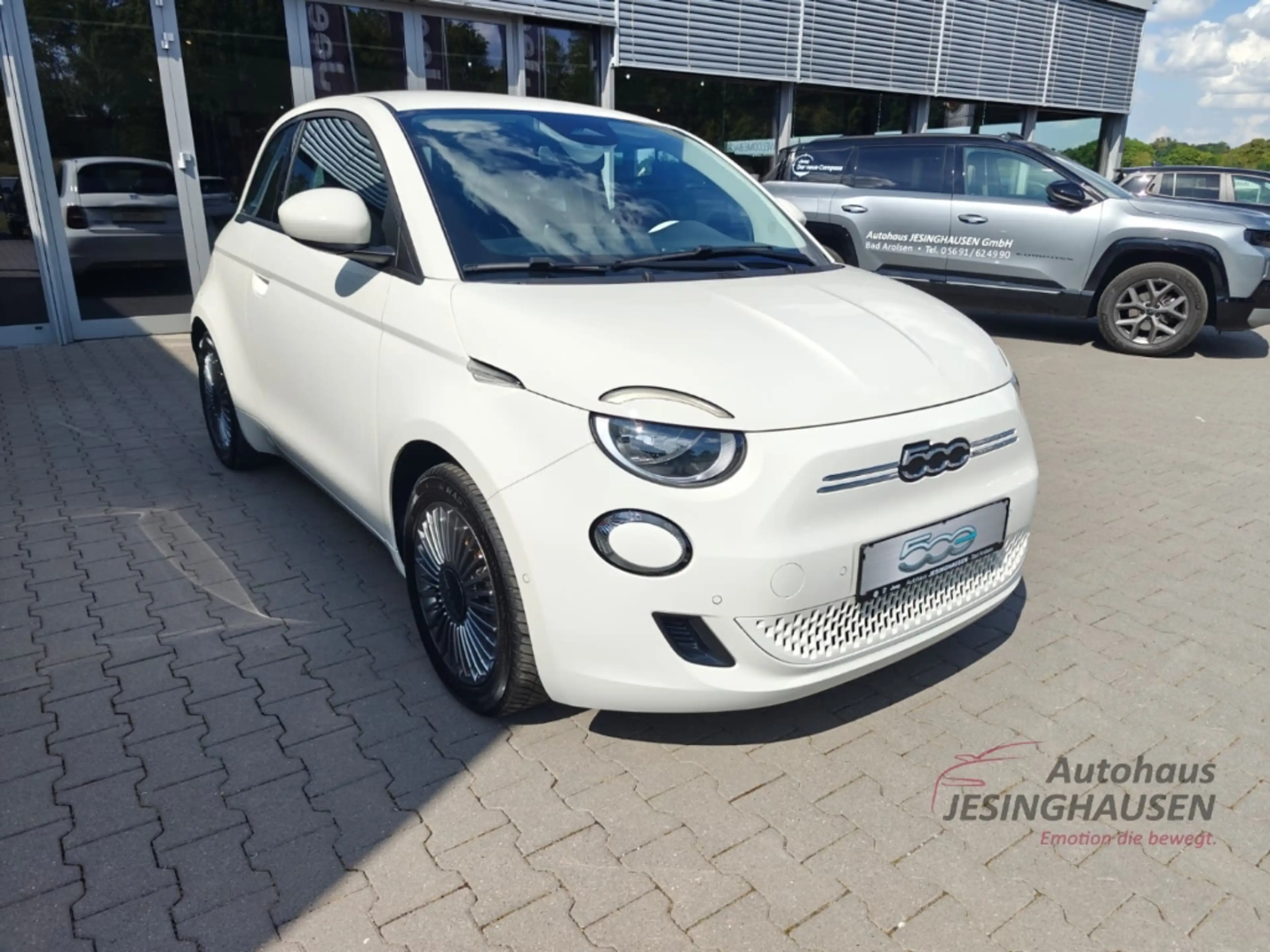 Fiat 500e WinterP.+Allwetter+360°PDC +RFK+Apple Carplay+Fahr — photo 2