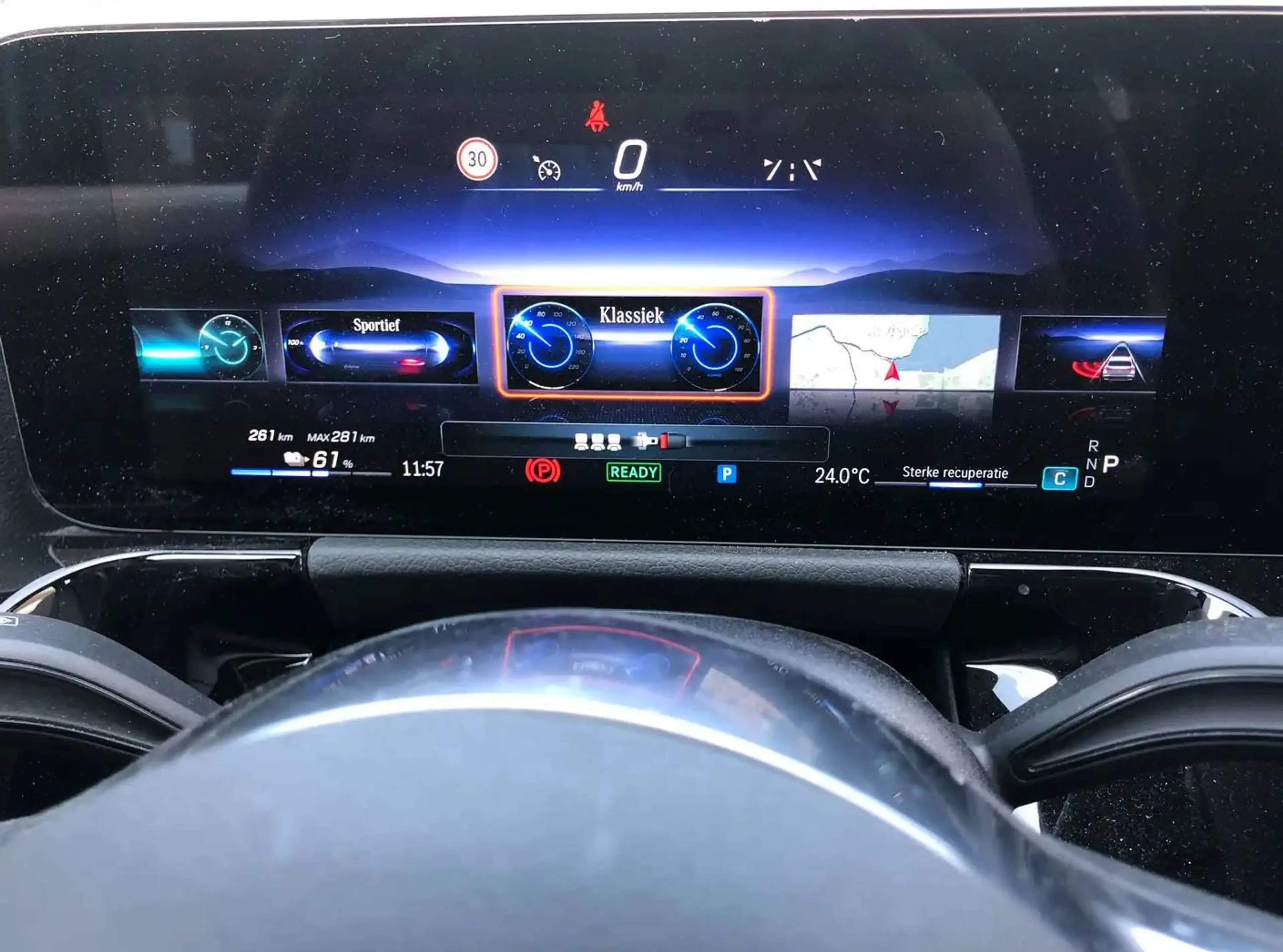 Mercedes-Benz EQA 250 EQA 250+ 70.5 kW Accu Business Line, Sfeerverlichting, Camera, Winter pack, Carplay — photo 13
