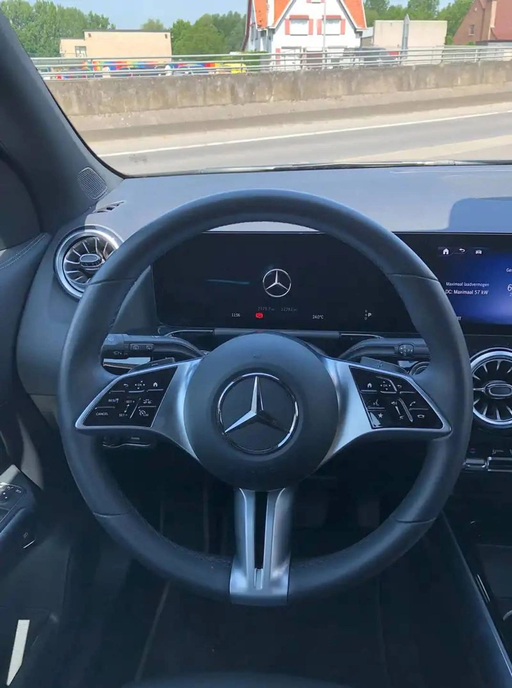 Mercedes-Benz EQA 250 EQA 250+ 70.5 kW Accu Business Line, Sfeerverlichting, Camera, Winter pack, Carplay — photo 8