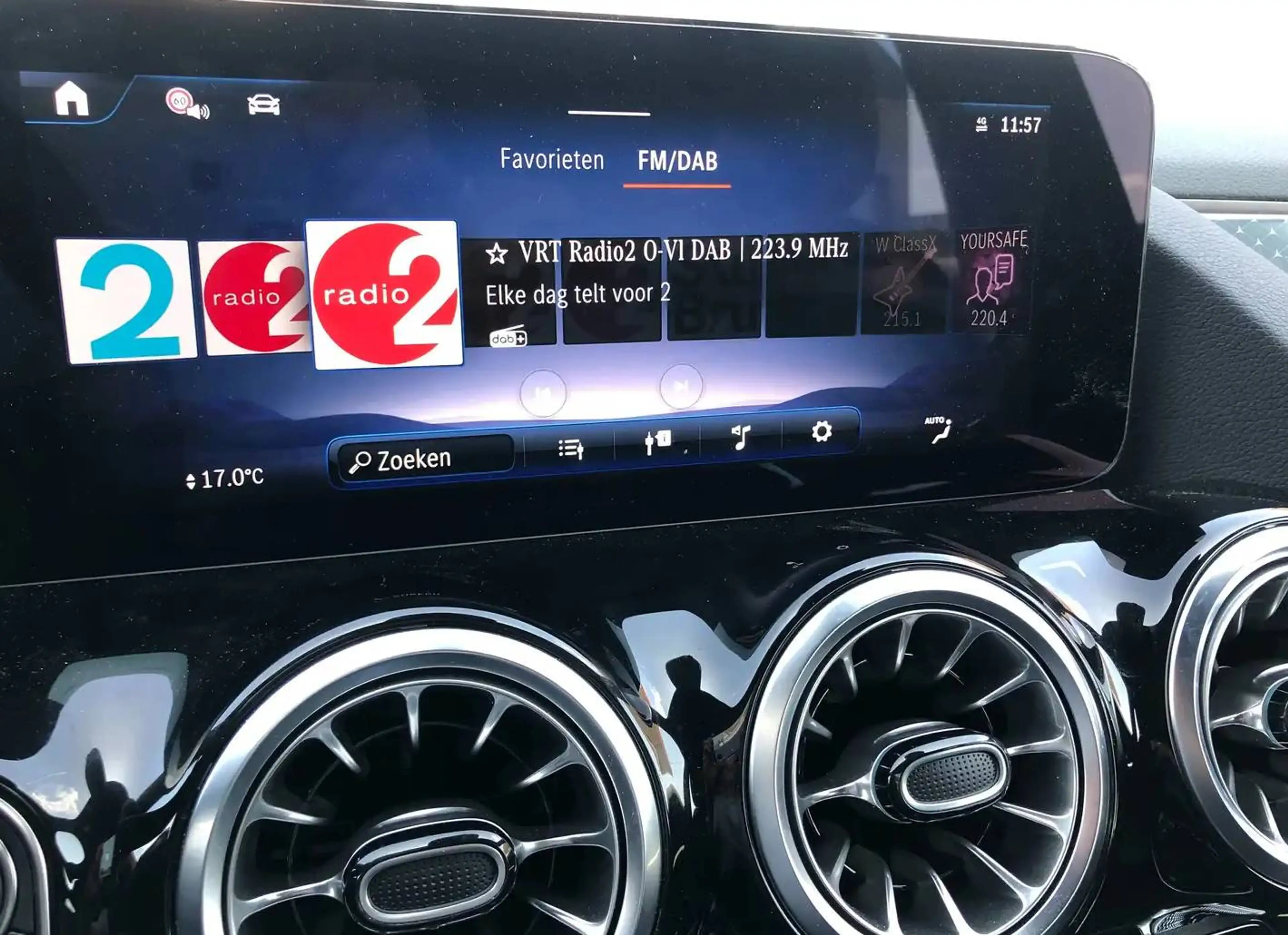 Mercedes-Benz EQA 250 EQA 250+ 70.5 kW Accu Business Line, Sfeerverlichting, Camera, Winter pack, Carplay — photo 12