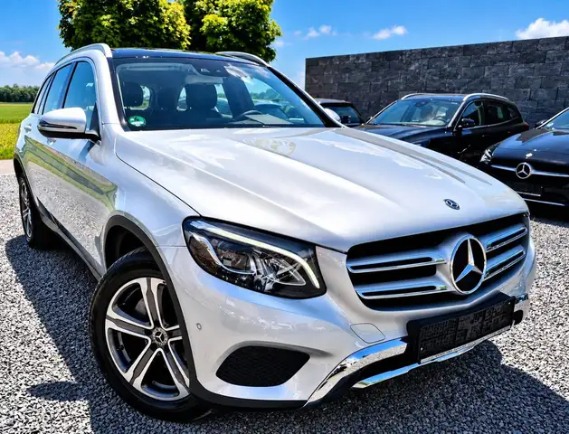 Mercedes-Benz GLC 250 4Matic LED SHZ Panorama Kamera