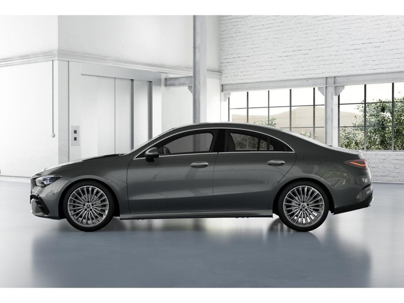 Mercedes-Benz CLA 180 Coupé AMG — photo 3