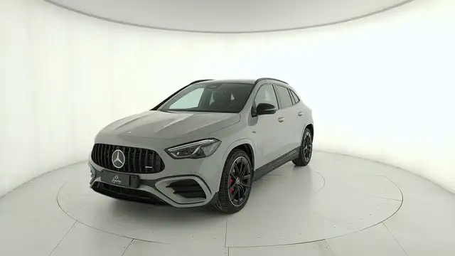 Mercedes-Benz GLA 35 AMG Mercedes-AMG GLA 35 4MATIC