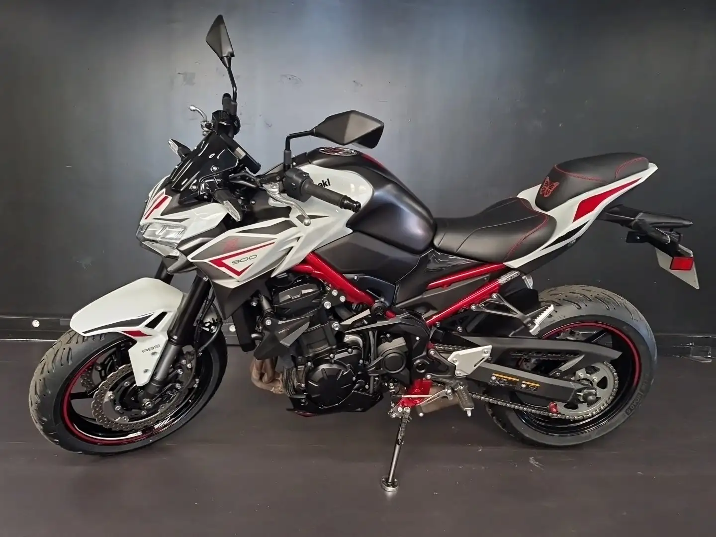 Kawasaki Z 900 Alb - 2