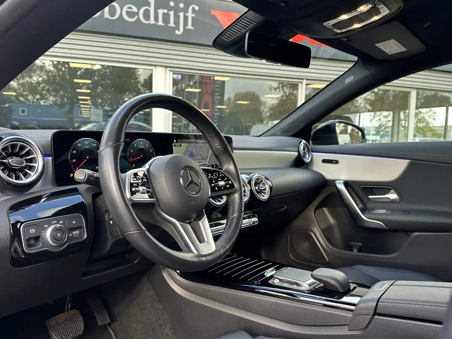 Mercedes-Benz CLA 200 Shooting Brake Luxury Line | Sfeer | ACC | Keyless Grijs - 2