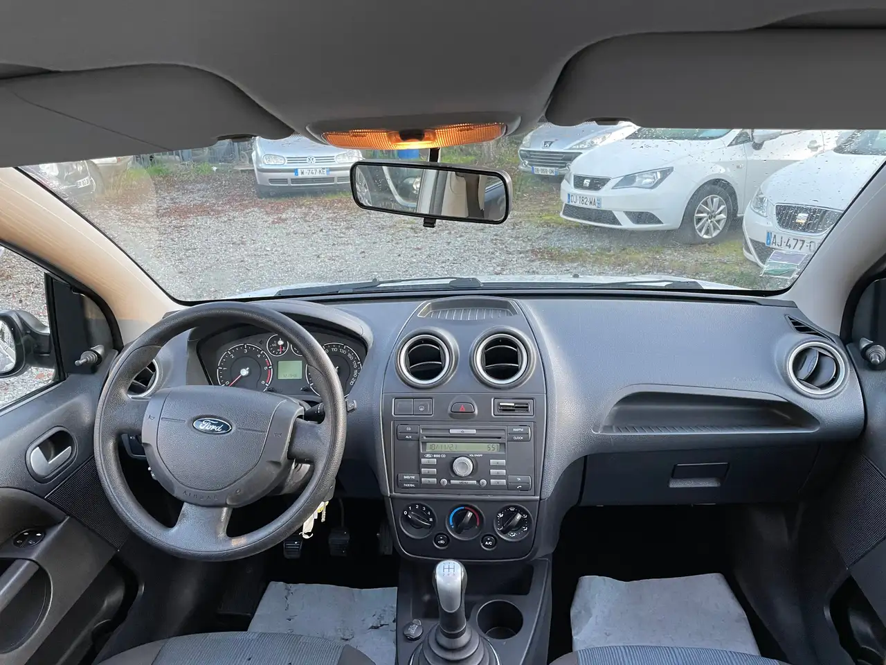 Ford Fiesta 3 portes — photo 4