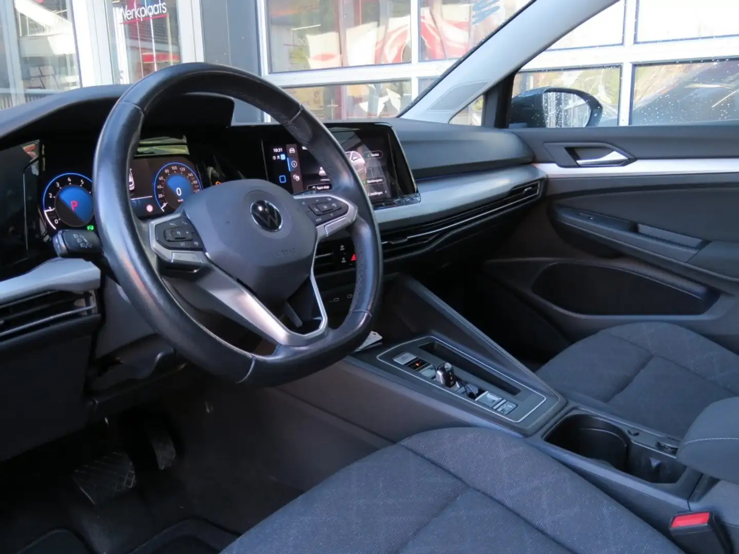 Volkswagen Golf VIII 1.5 eTSI 150pk DSG-aut. / BOVAG garantie Grijs - 2