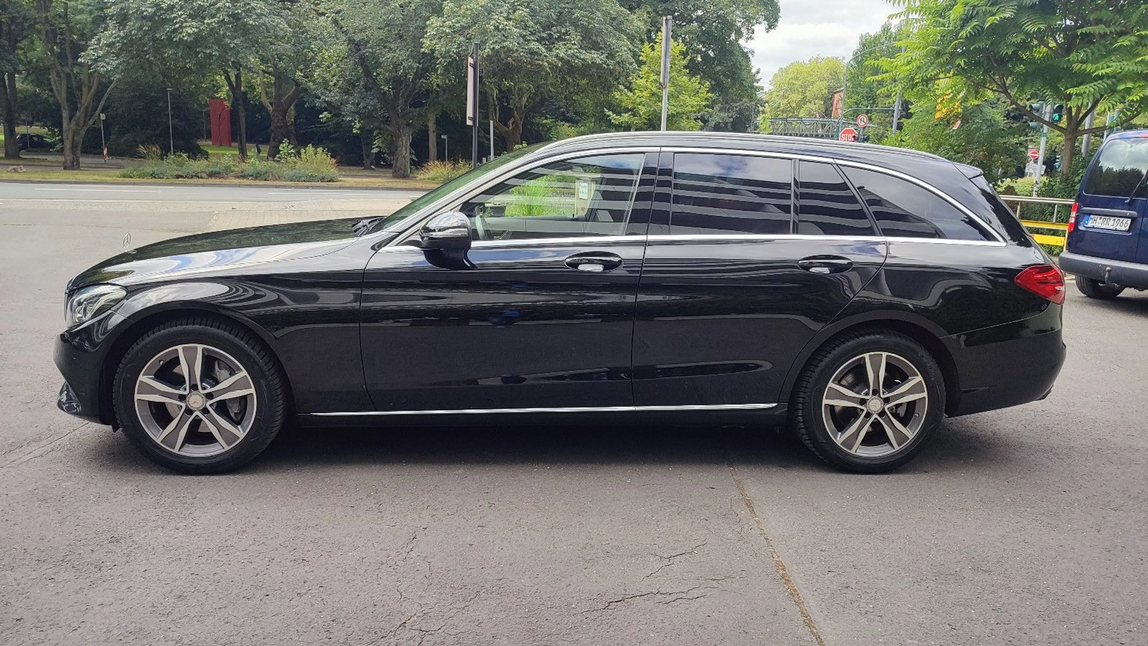 Mercedes-Benz C 250 T CGI Exclusive, Navi, Teill.,... — photo 8