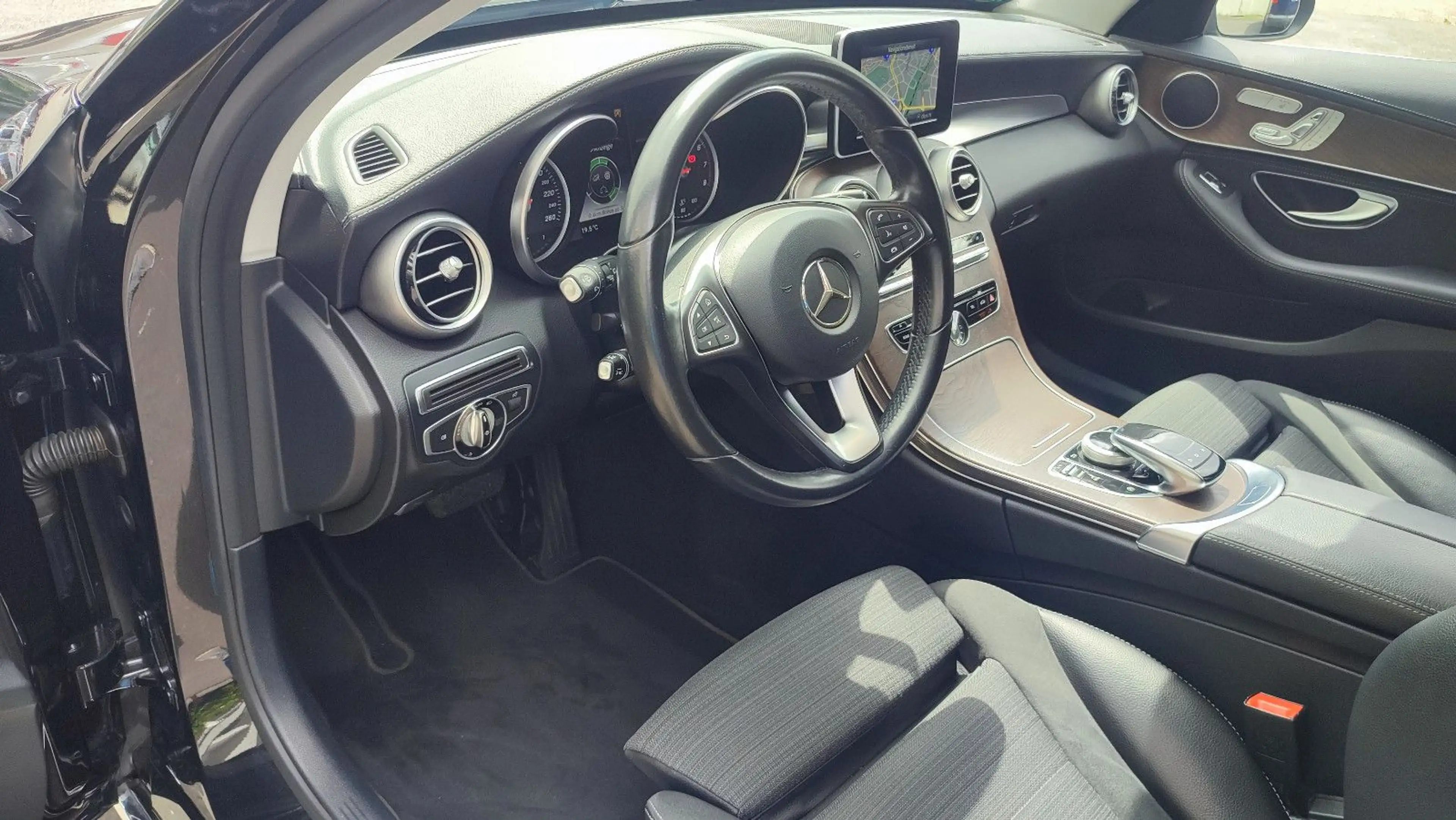 Mercedes-Benz C 250 T CGI Exclusive, Navi, Teill.,... — photo 10