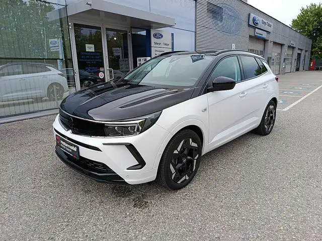 Opel Grandland 1,6 Direct Inj. PHEV GSE Allrad Aut.