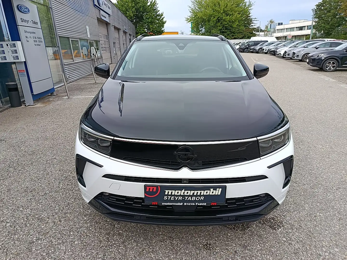 Opel Grandland 1,6 Direct Inj. PHEV GSE Allrad Aut. Weiß - 2