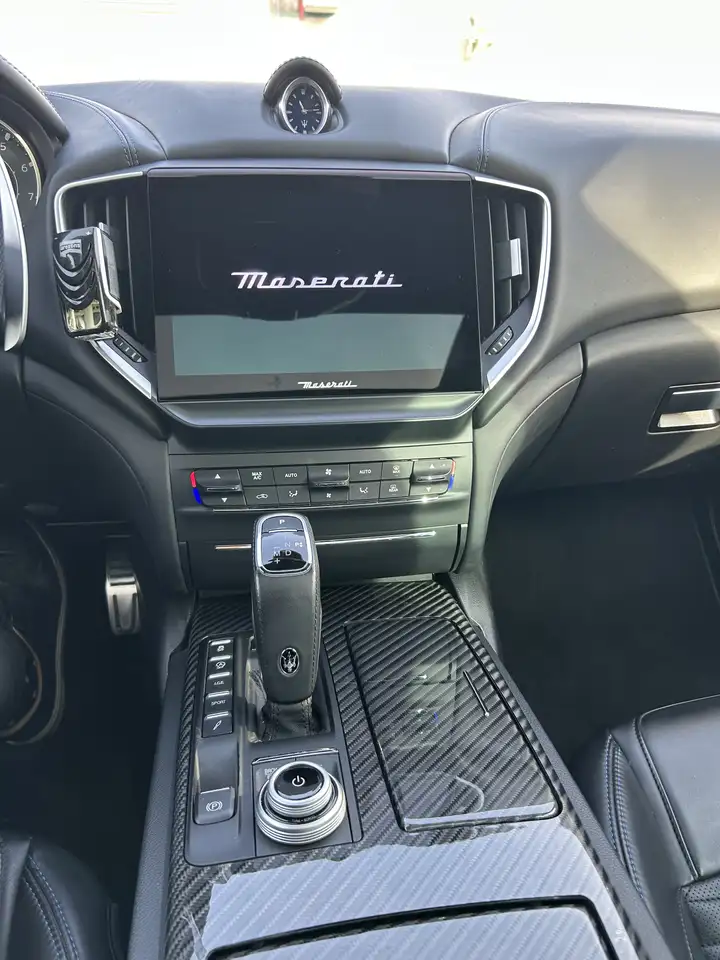 Maserati Ghibli 2021 — фото 6