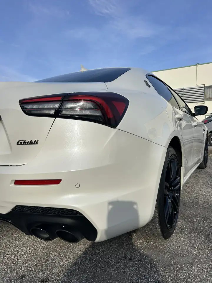 Maserati Ghibli 2021