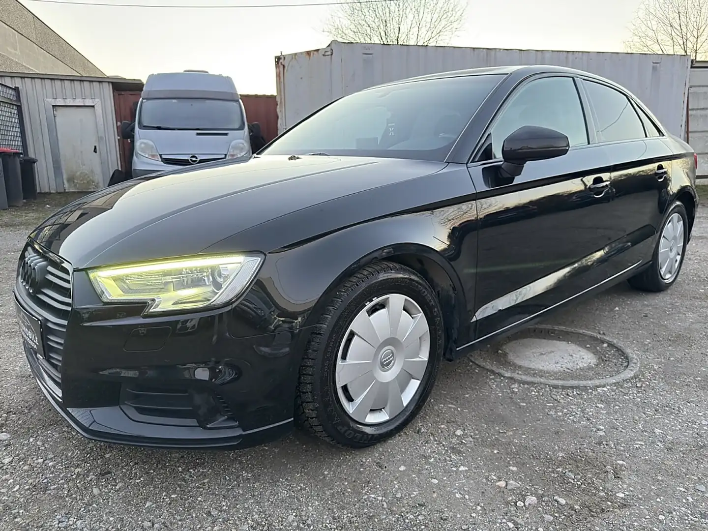 Audi A3 1,6 TDI S-tronic * ÖAMTC Pickerl Keine Mängel *... Schwarz - 2