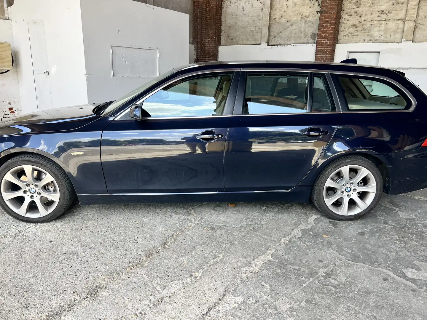 BMW 530 530d Touring xdrive Futura - 2