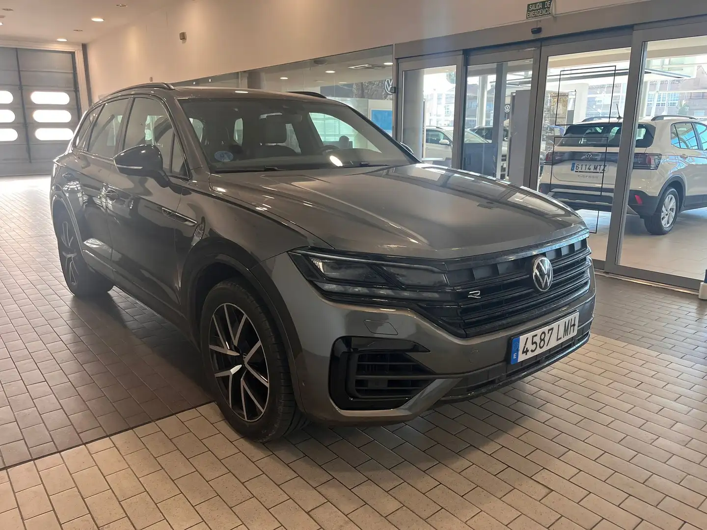 Volkswagen Touareg Touareg 3.0TSI V6 R 4Motion Tiptronic R Gris - 2