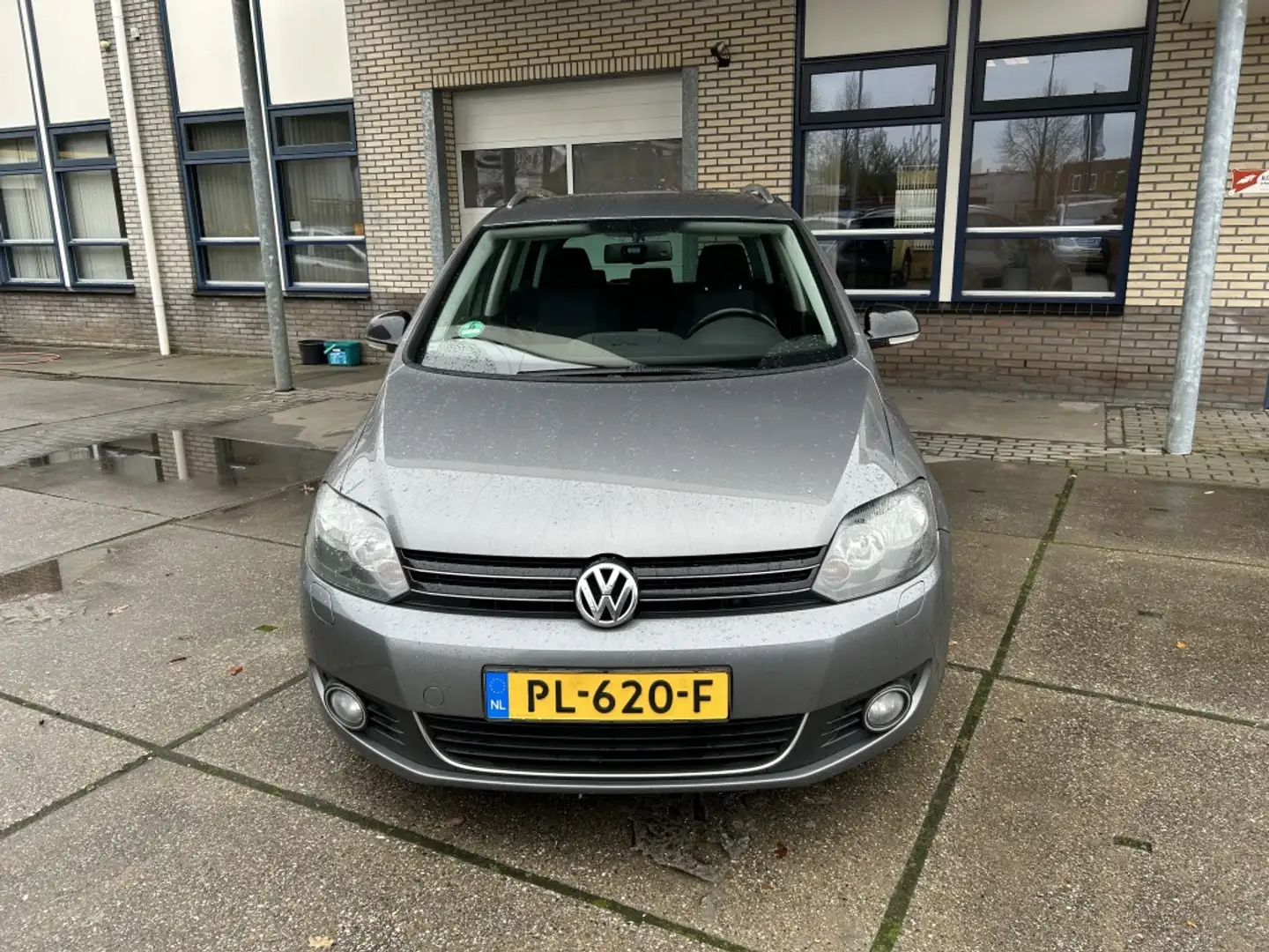 Volkswagen Golf Plus 1.6 TDI STYLE Grijs - 2