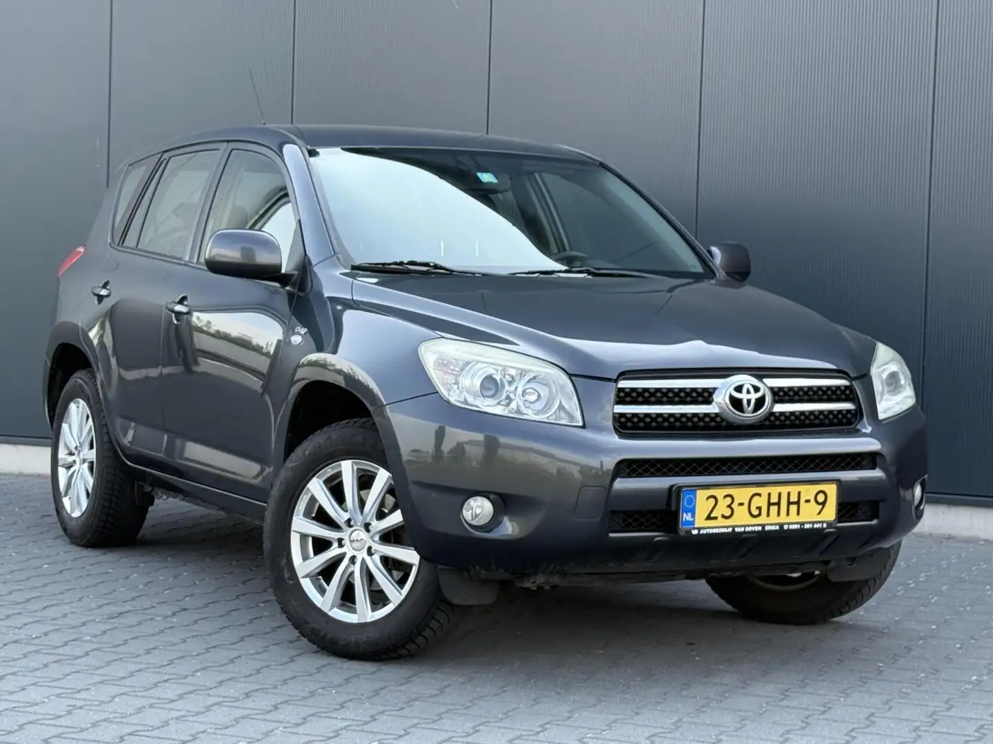 Toyota RAV 4 2.2 D4D Executive Leder - 4X4 - Navi - Trekhaak - Grijs - 2