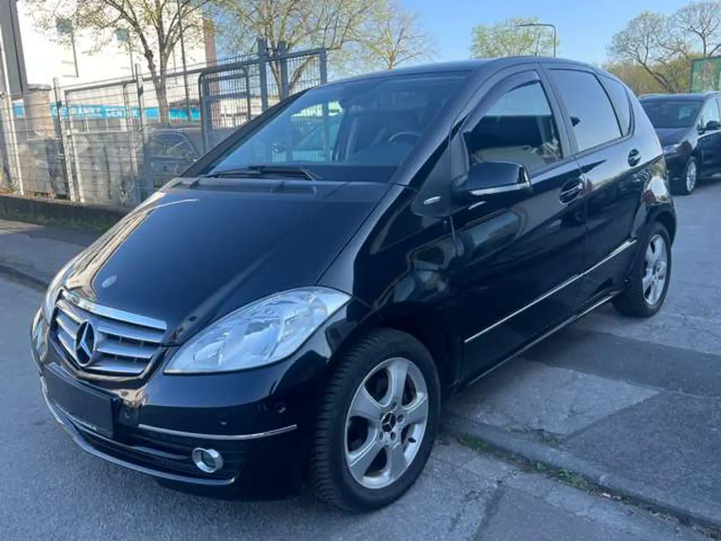 Mercedes-Benz A 180 A 180 CDI AUTOMATIK  TÜV AU NEU Schwarz - 2