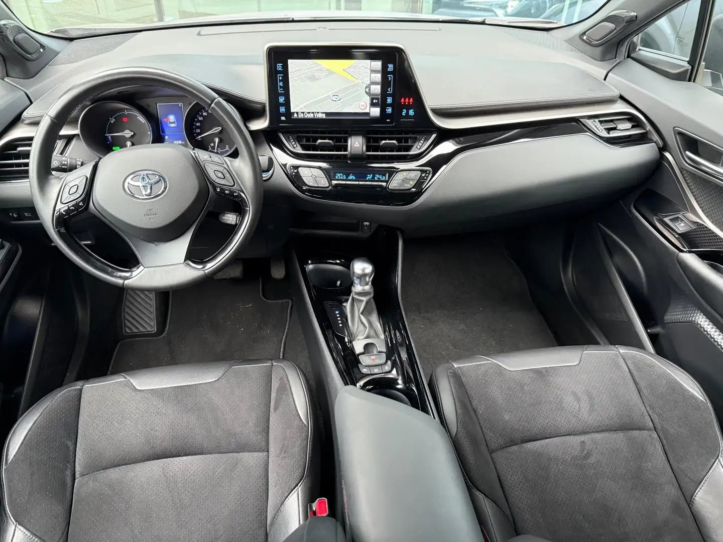 Toyota C-HR 1.8 Hybrid Dynamic Sport - Automaat - Navi - Camer Gris - 2