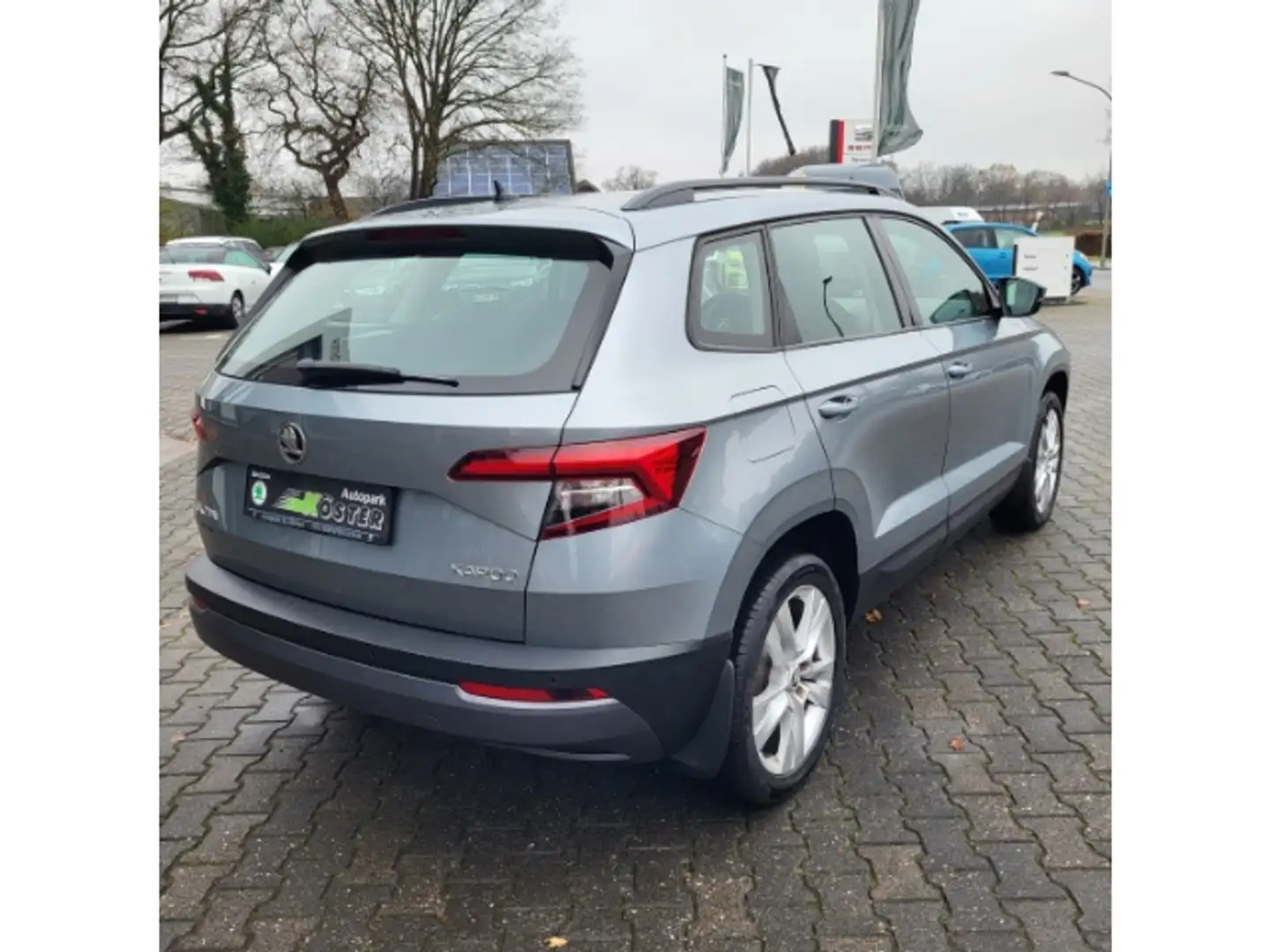 Skoda Karoq Style 1.5 TSI 110 Kw 6 Gang Schaltgetriebe*PTS*PAN Gris - 2