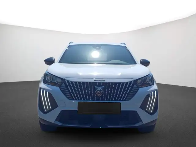 Peugeot 2008 view 2