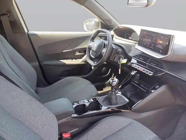Peugeot 2008 view 11