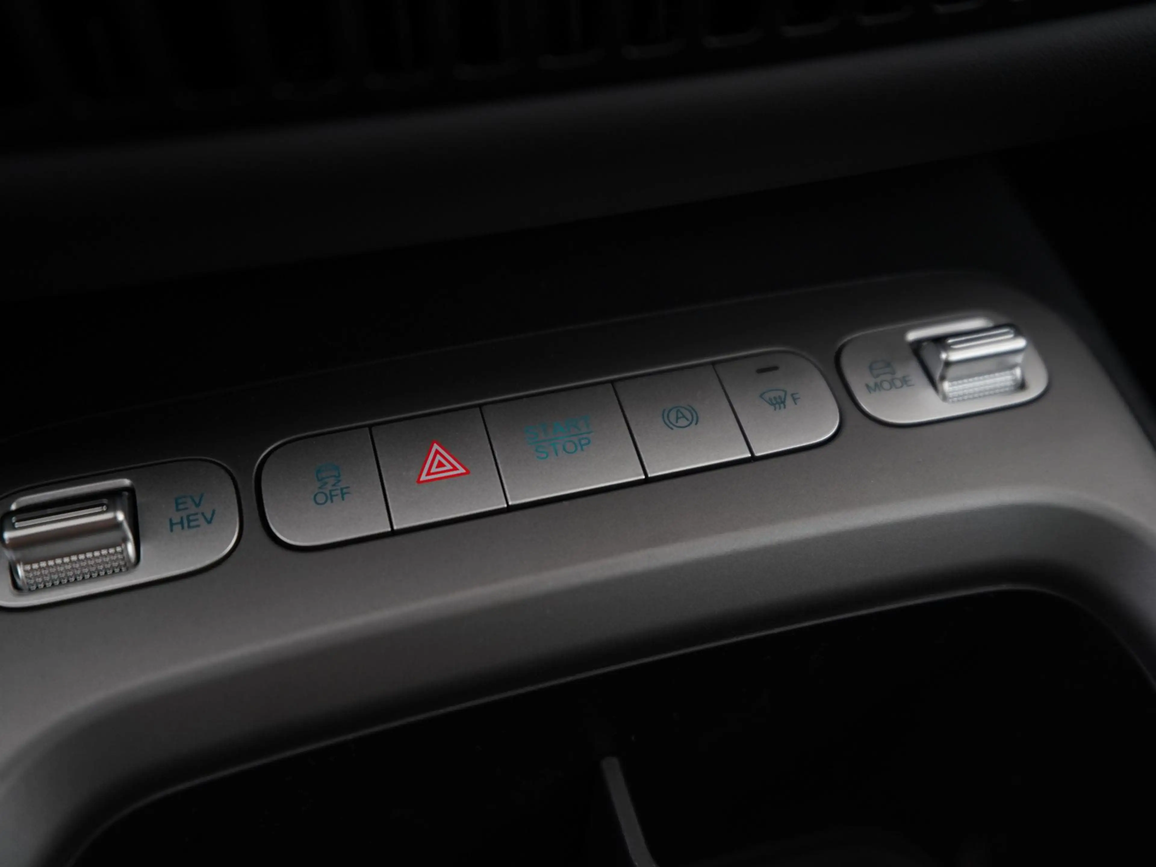BYD Dolphin G 1.5L DM-i Comfort PHEV | Panoramadak | Head-Up | S — photo 49