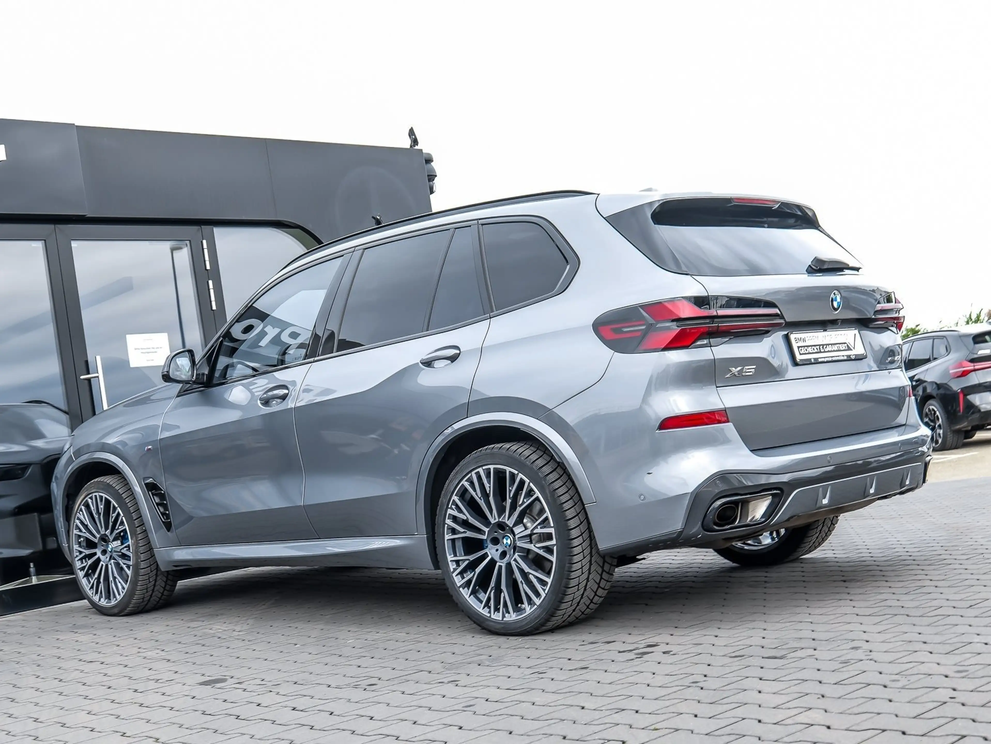 BMW X5 xDrive40d M Sport PANO ACC AHK NAVI LED DAB — photo 7