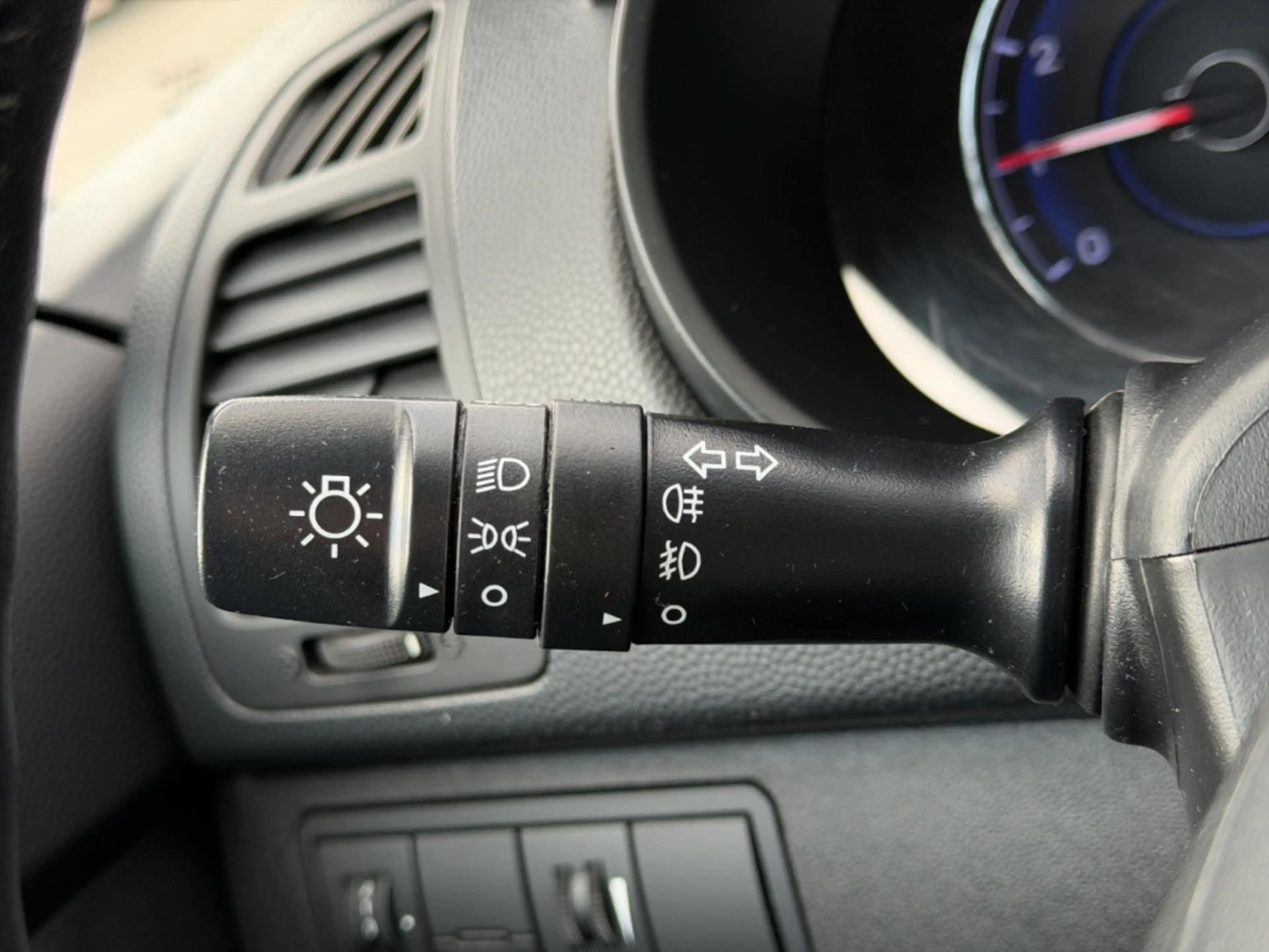 Hyundai iX20 Classic 1.6 °Allwetter°Klima° — photo 15
