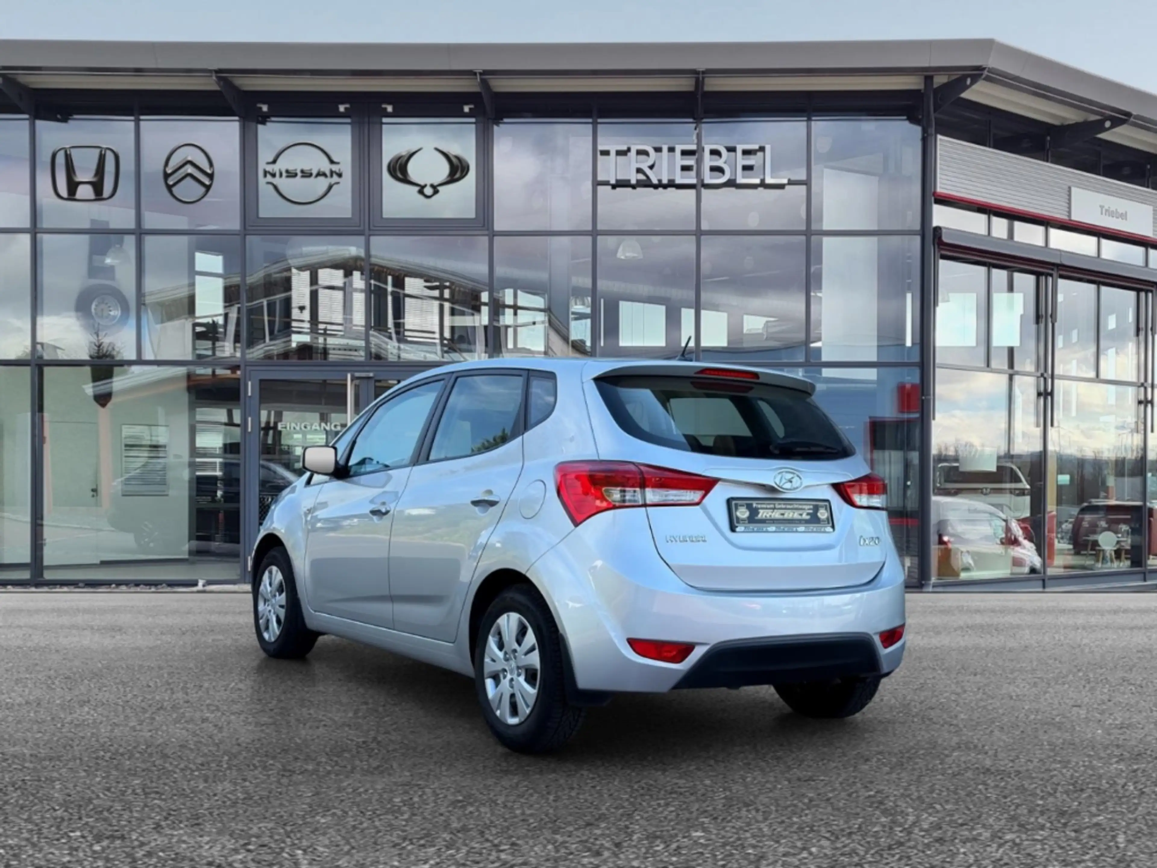 Hyundai iX20 Classic 1.6 °Allwetter°Klima° — photo 4