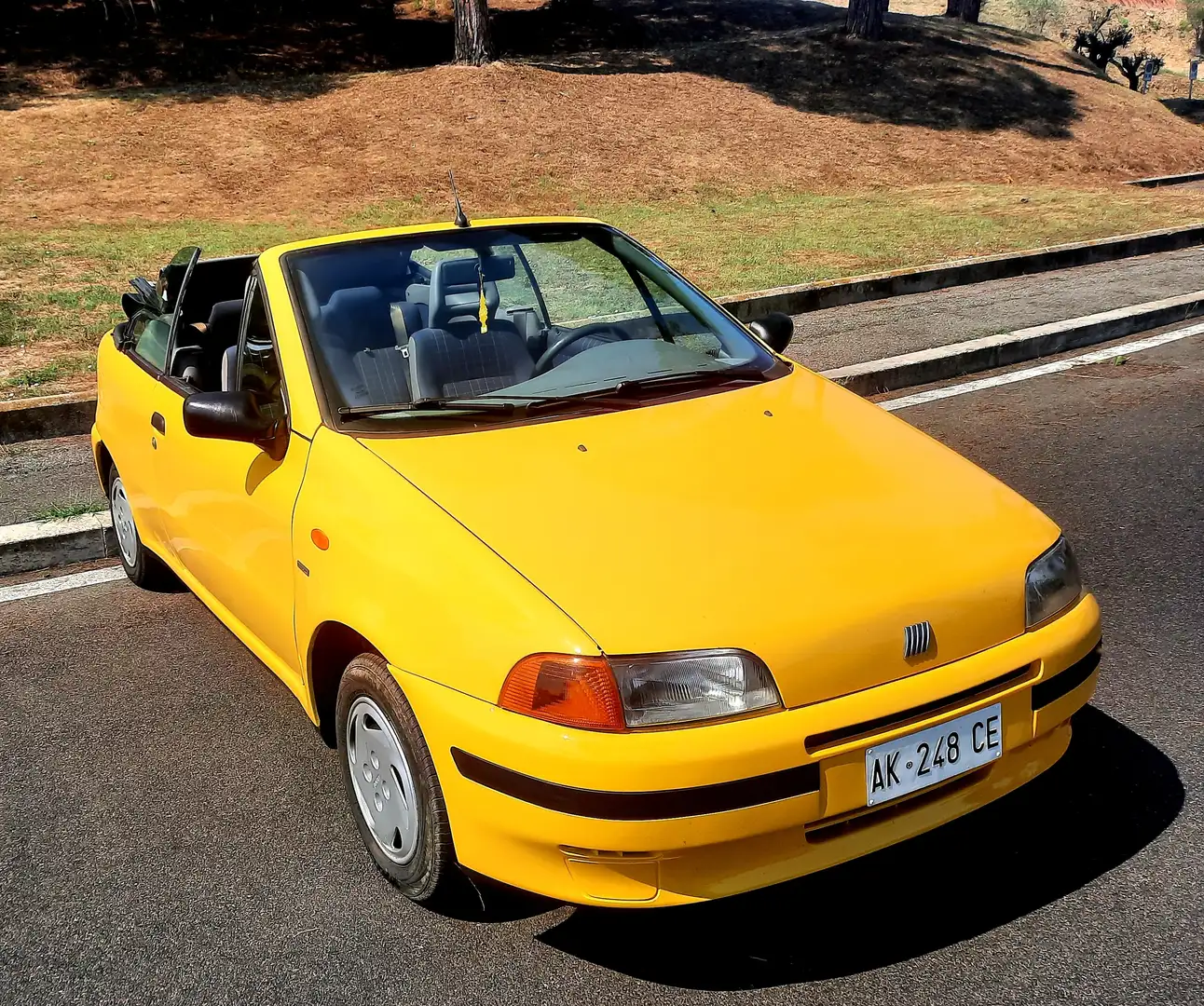 Fiat Punto Punto Cabrio 1.2 Amarillo - 1