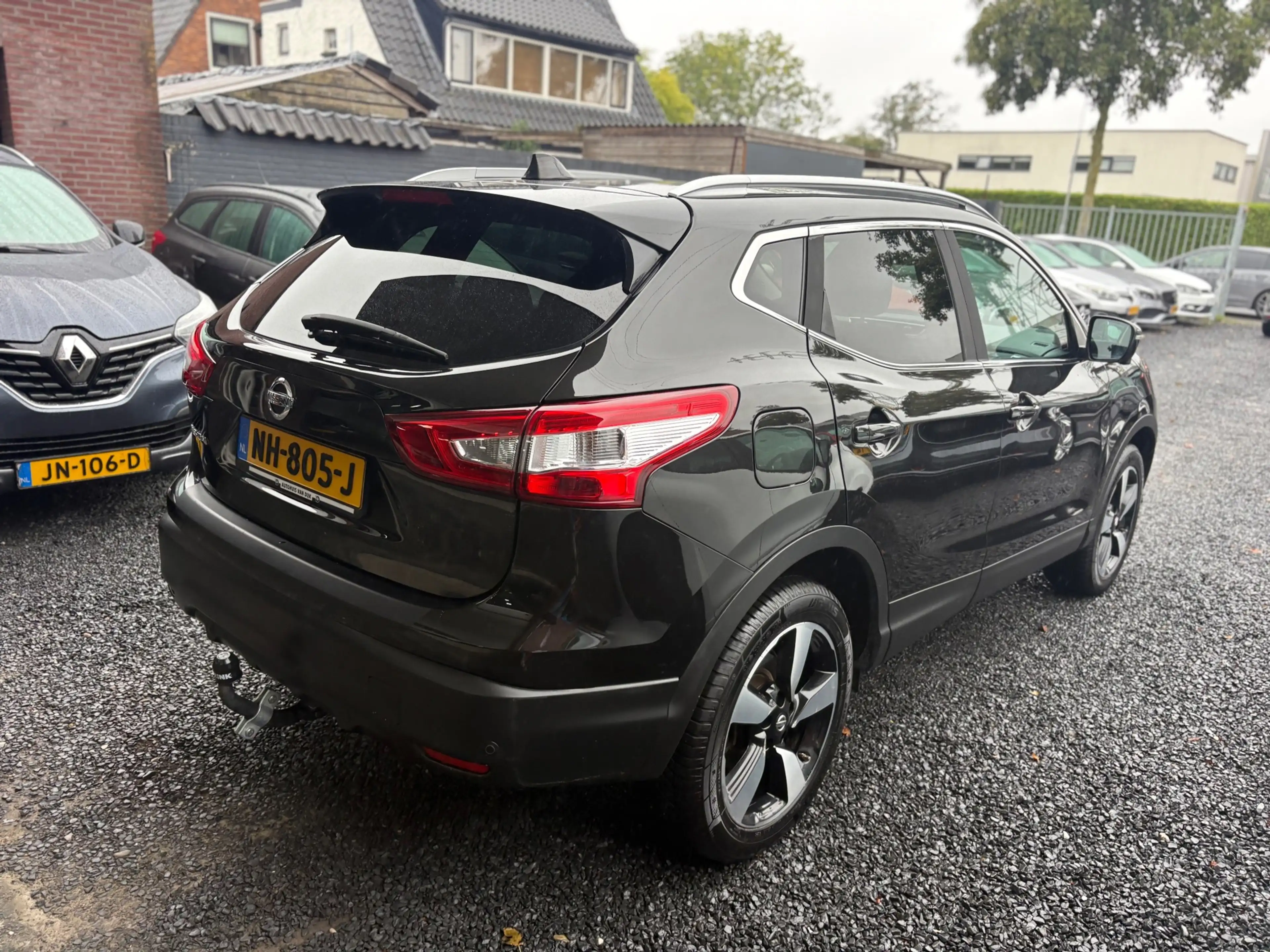 Nissan Qashqai 1.2 N-Connecta | Panoramadak | Trekhaak | Stoelver — photo 3