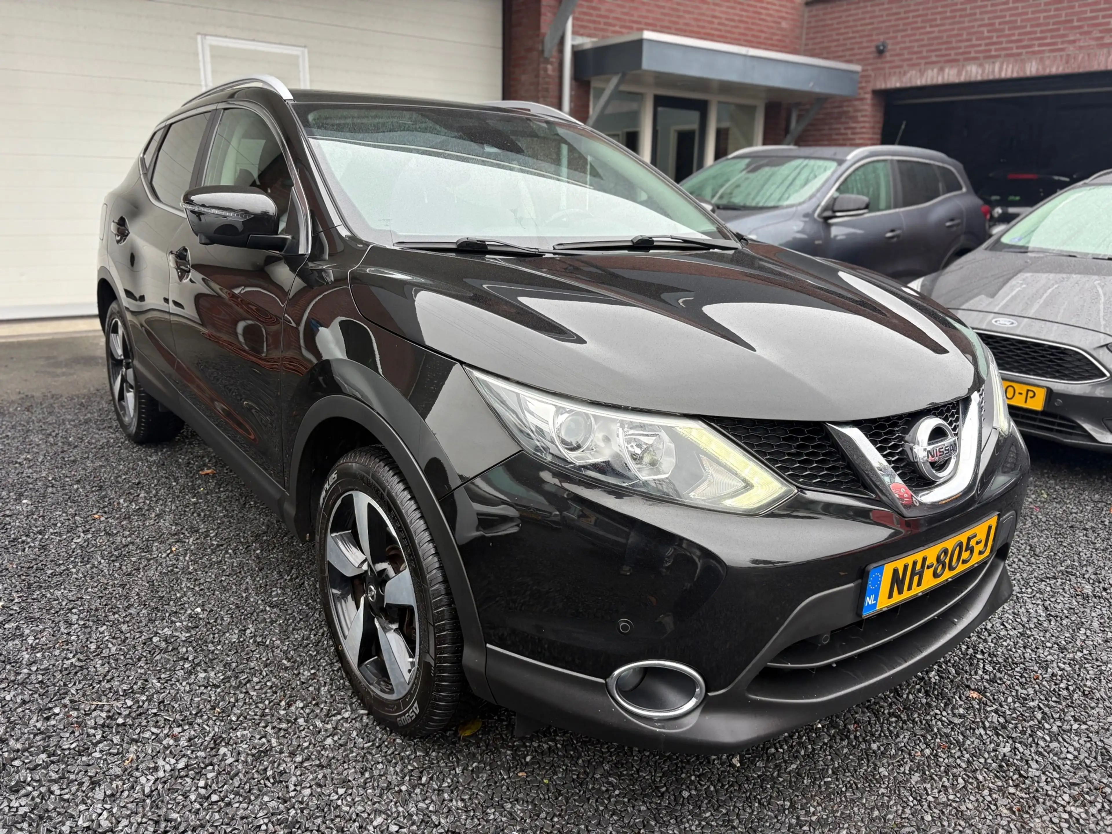 Nissan Qashqai 1.2 N-Connecta | Panoramadak | Trekhaak | Stoelver — photo 2