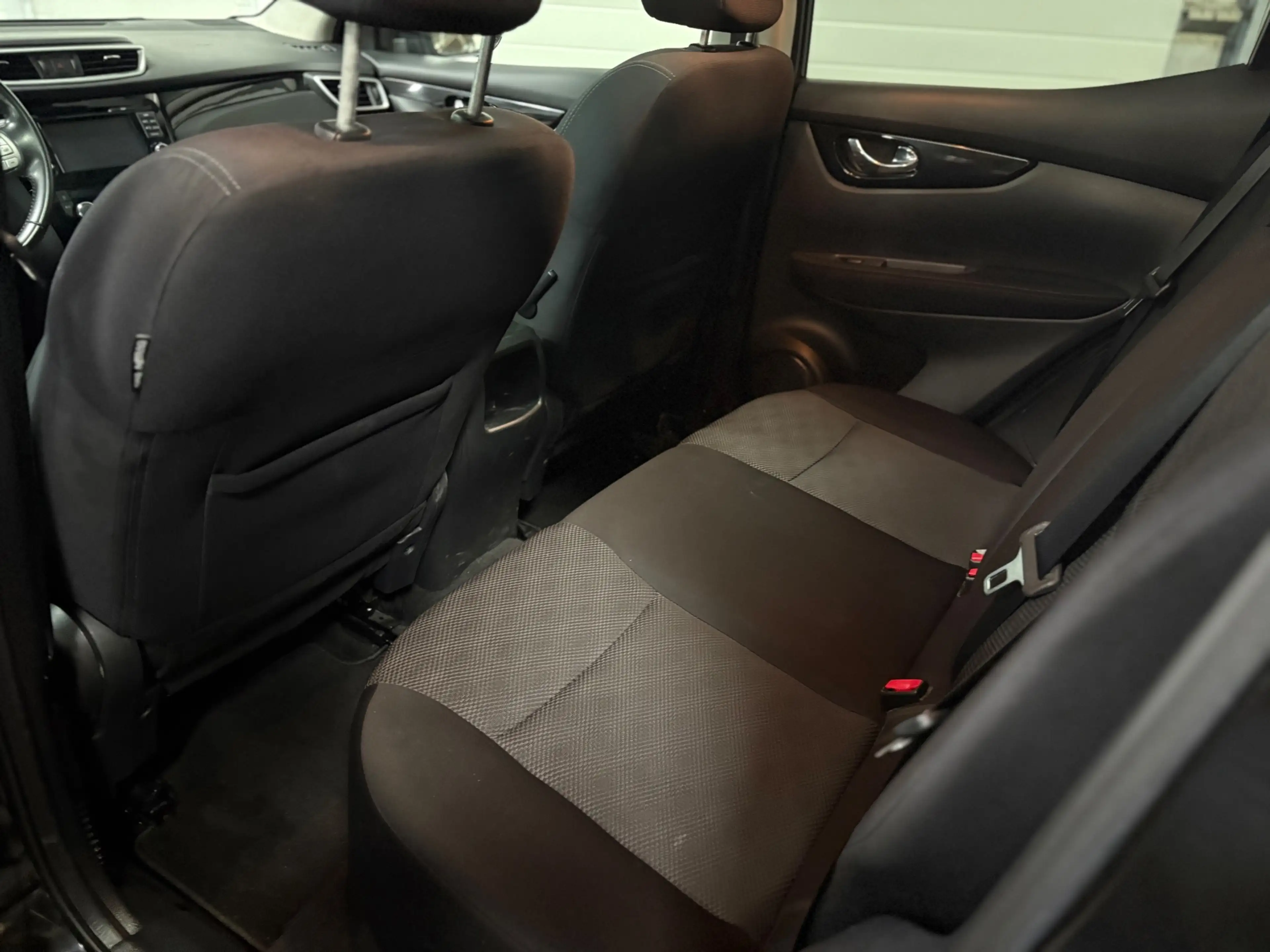 Nissan Qashqai 1.2 N-Connecta | Panoramadak | Trekhaak | Stoelver — photo 9