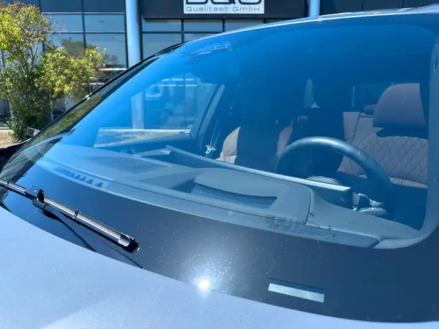 BMW X5 view 11