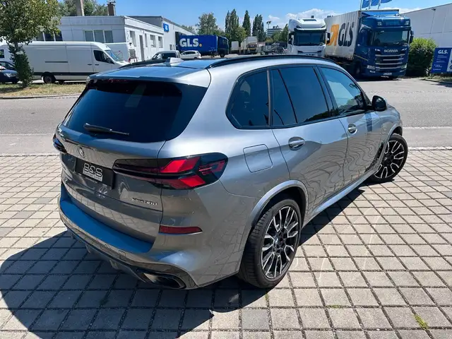 BMW X5 view 7