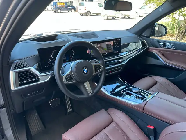 BMW X5 view 13