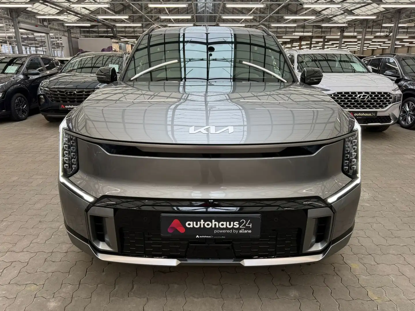 Kia EV9 GT-line  Launch Edition 4WD|99,8 kWh Grau - 2