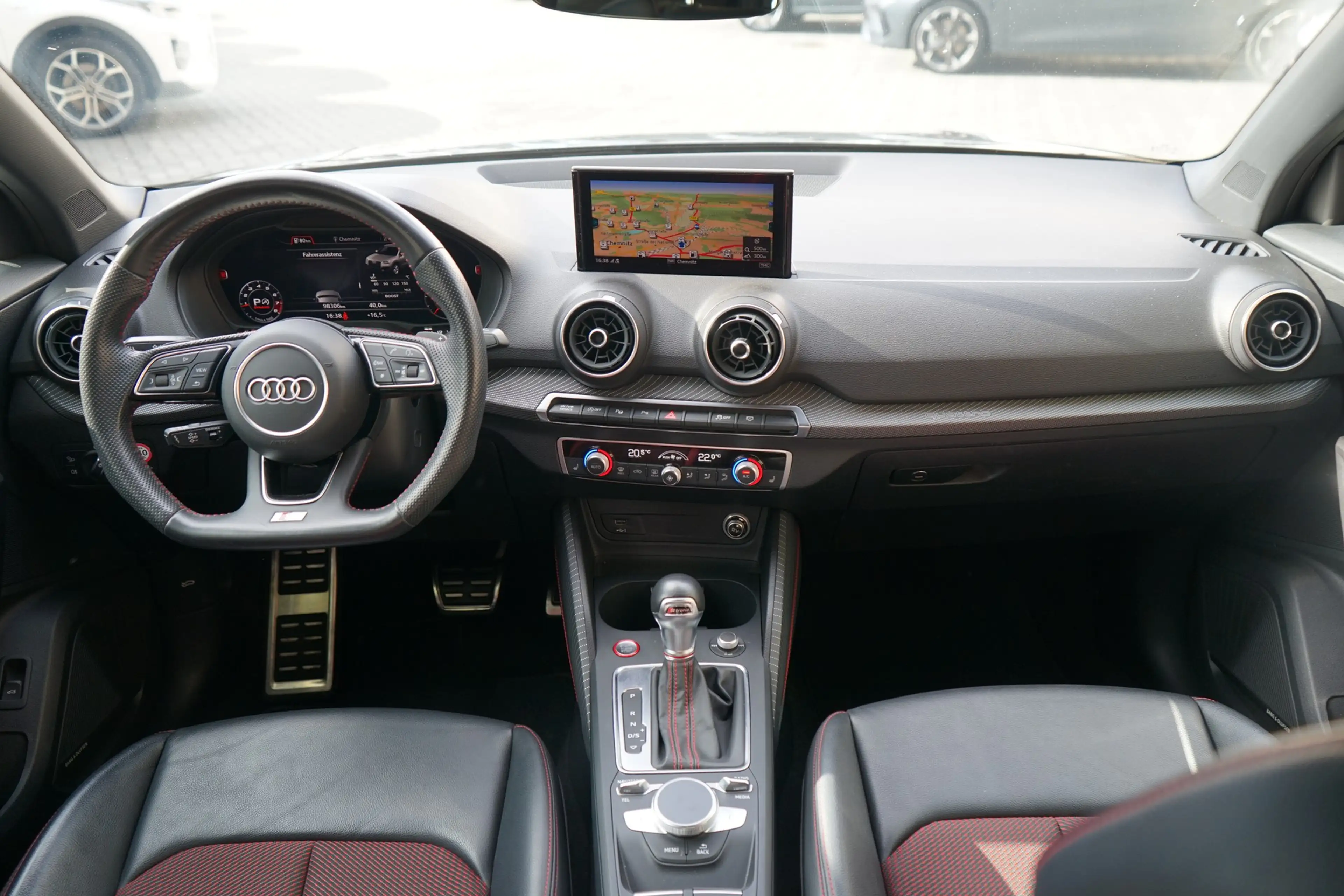 Audi SQ2 2.0 TFSI quattro LED ACC Virtual Cockpit B&O — photo 10