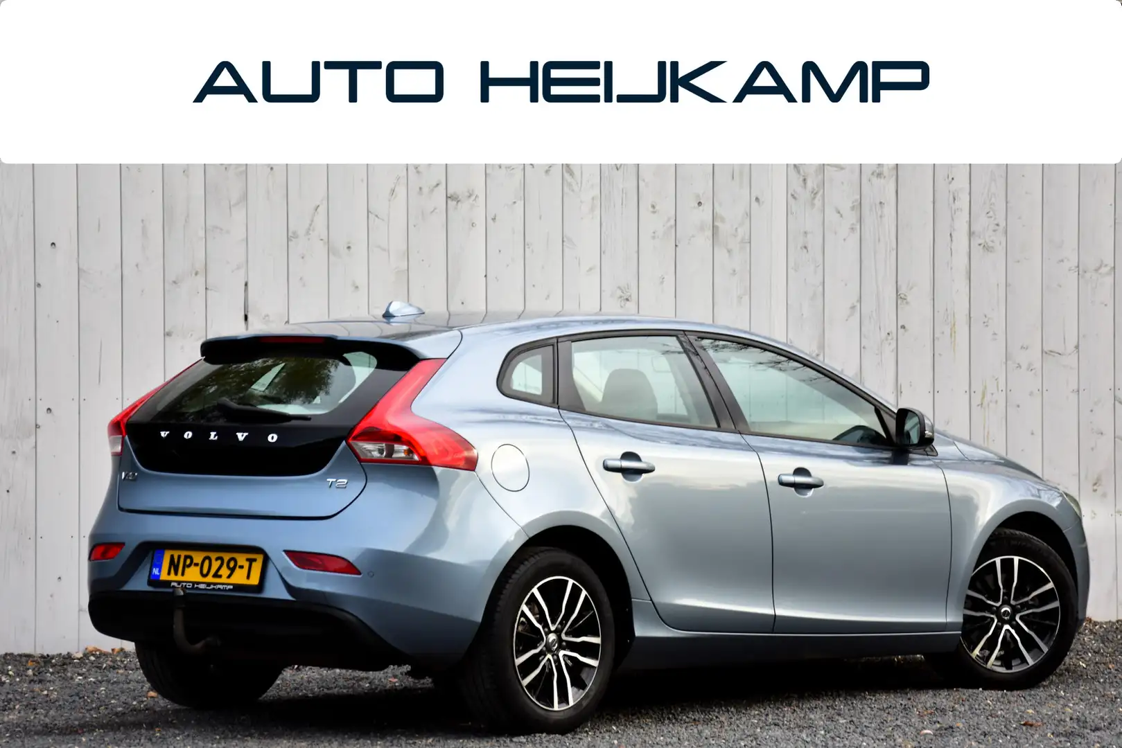 Volvo V40 2.0 T2 Momentum | Led | NL-Auto | Dealeronderhoude Blauw - 2