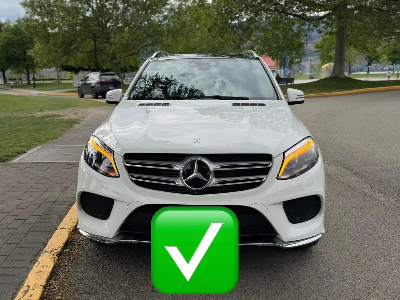 Mercedes-Benz GLE снимка Mercedes-Benz GLE