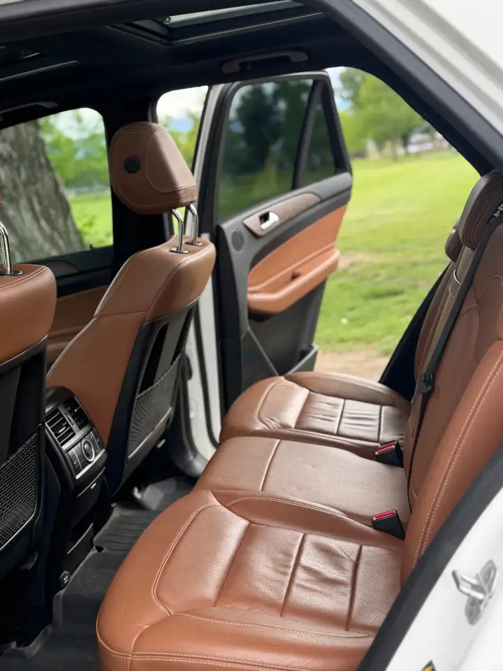 Mercedes-Benz GLE снимка Mercedes-Benz GLE