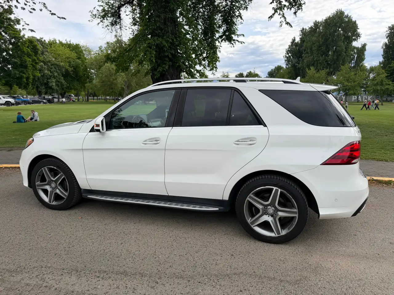 Mercedes-Benz GLE снимка Mercedes-Benz GLE