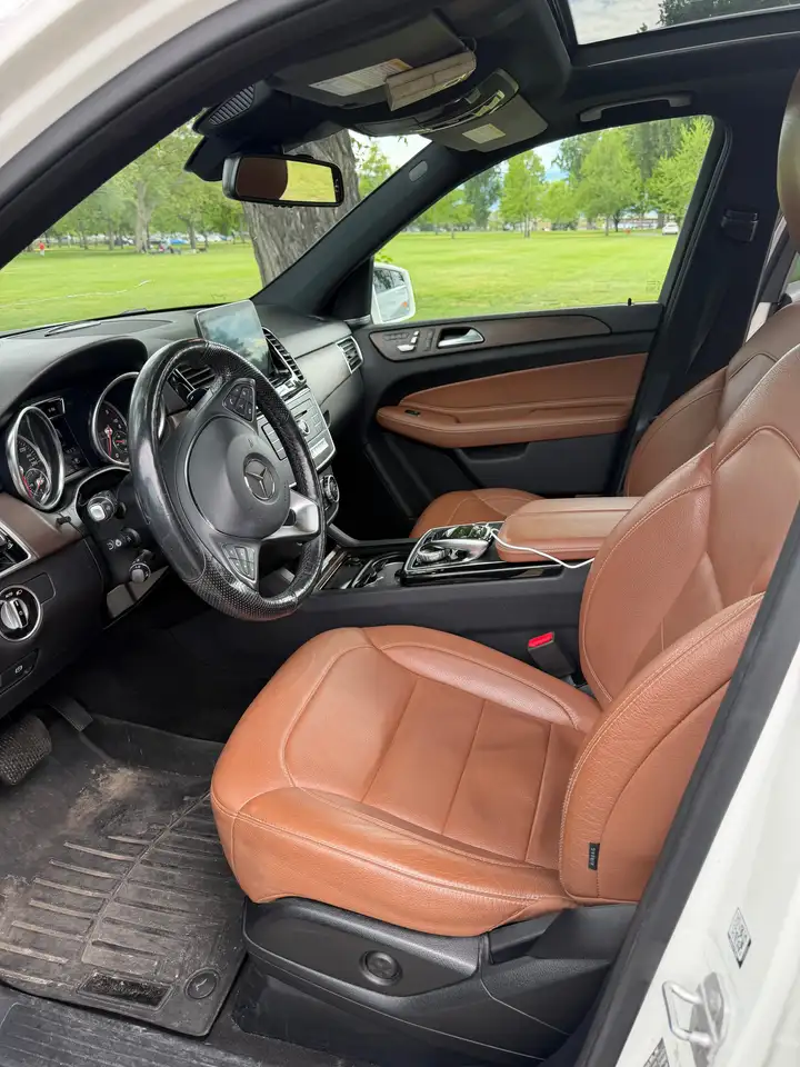 Mercedes-Benz GLE снимка Mercedes-Benz GLE