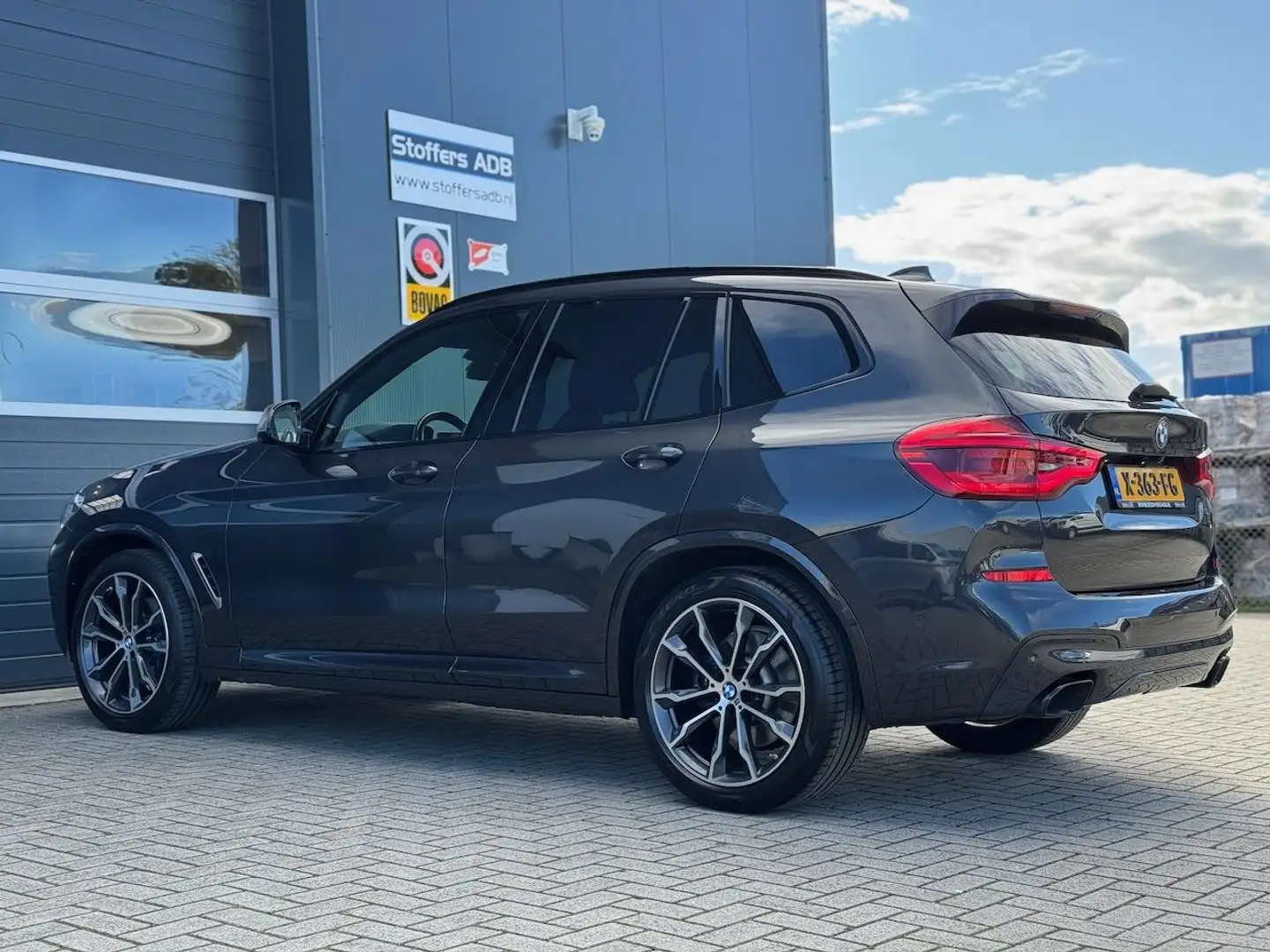 BMW X3 M40i 360pk xDrive High Executive | M Sport | 360 C Grijs - 2