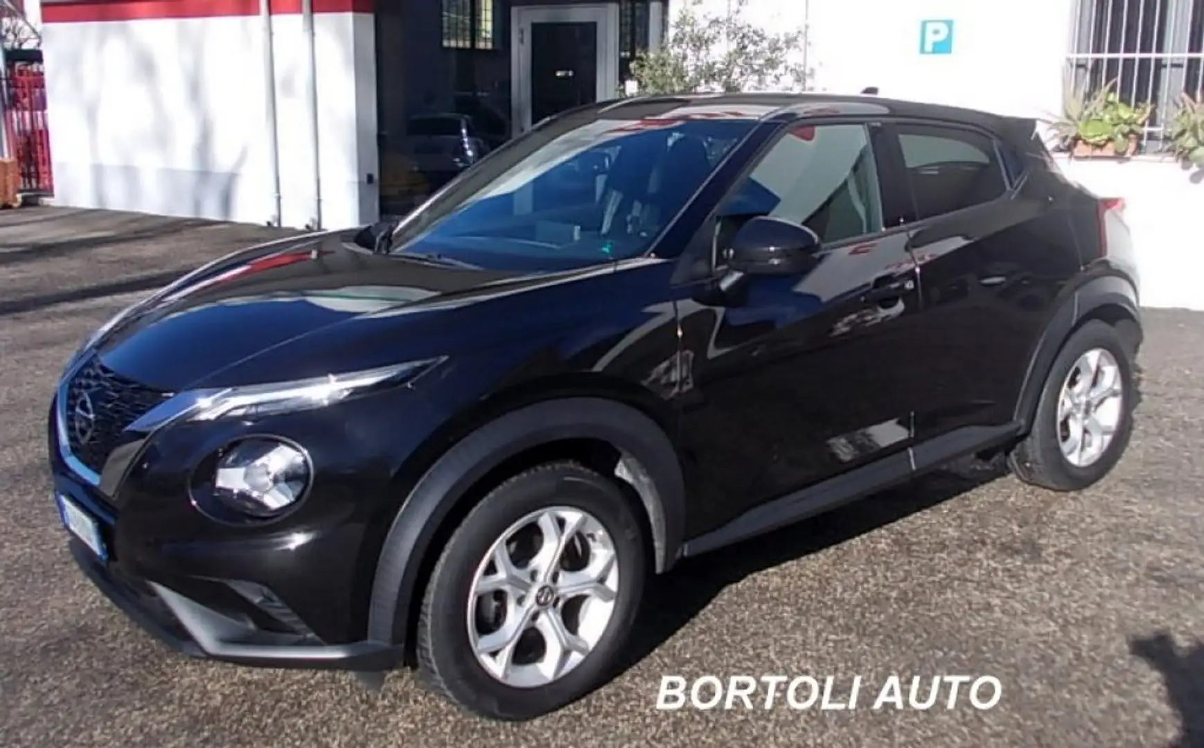 Nissan Juke 1.0 DIG-T 14.000 KM 117C N-Connecta Nero - 1