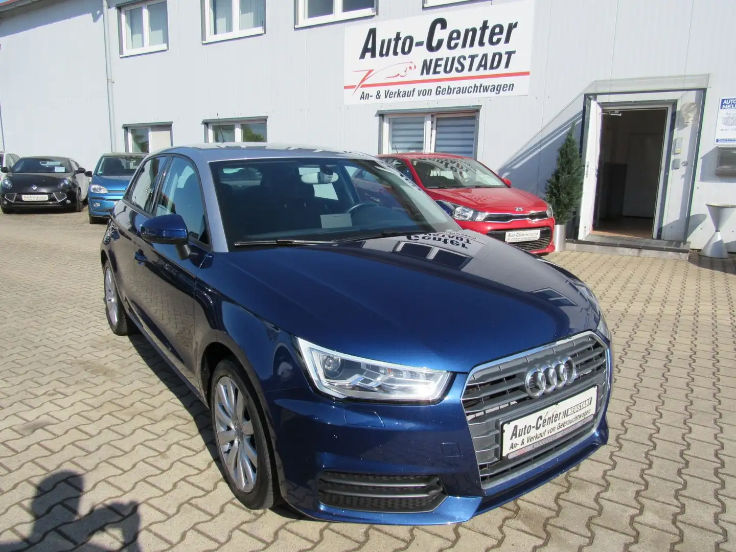 Audi A1 Sportback basis XENON,NAVI Blau - 1