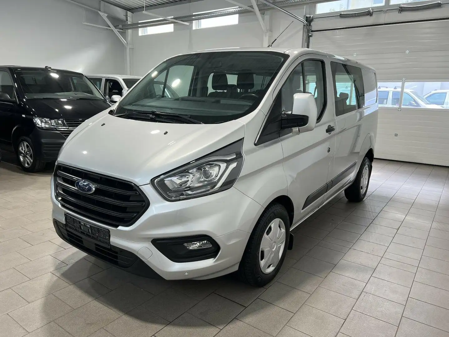 Ford Transit Custom 320,Mixto,6-Si.,L1H1,Trend,AHK Plateado - 1